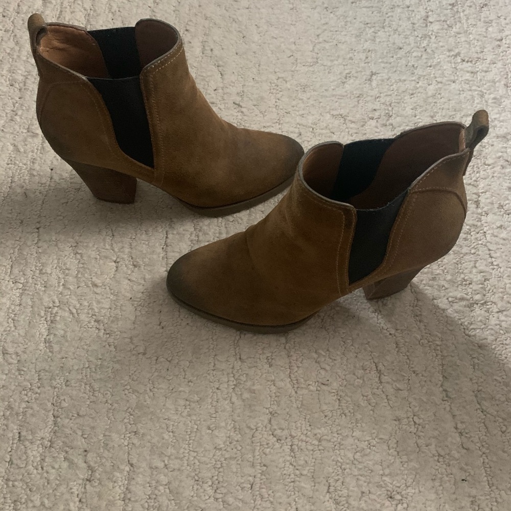 Marc Fisher Ltd Booties Sz 7 - image 2